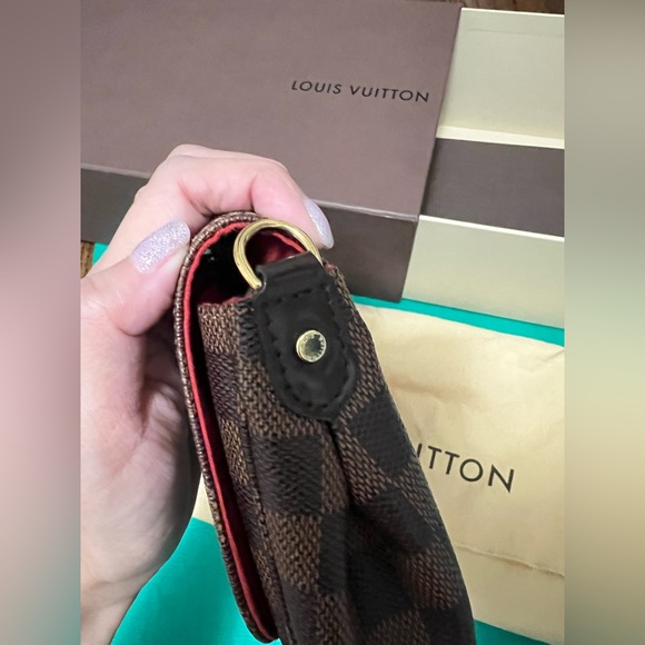 DISCONTINUED Louis Vuitton Favorite MM - Excellent Condition - Picture 7 of 13